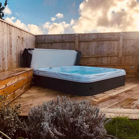 The Cuckoo'S Retreat - Luxurious Home With Private Garden & Jacuzzi Truro Exterior photo