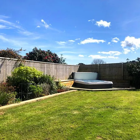 The Cuckoo'S Retreat - Luxurious Home With Private Garden & Jacuzzi Truro Exterior photo