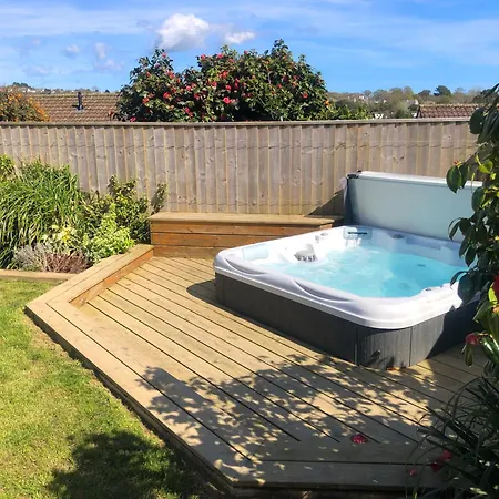 The Cuckoo'S Retreat - Luxurious Home With Private Garden & Jacuzzi Truro Exterior photo